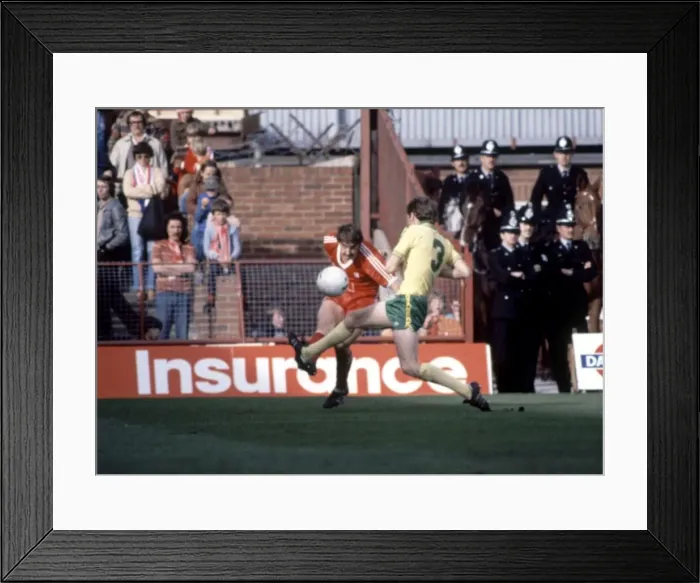 Framed Print : Middlesbrough v. Norwich. September 1980 Framed Print : Middlesbrough v. Norwich. September 1980