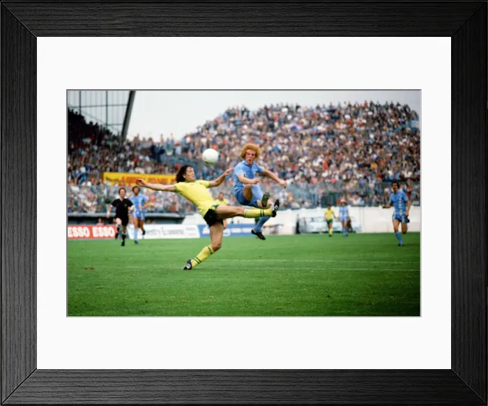 Framed Print : Coventry City 4 v. Norwich City 1. Wallace in the air. 28th August 1978 Framed Print : Coventry City 4 v. Norwich City 1. Wallace in the air. 28th August 1978