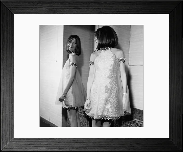 Framed Print : Sandie Shaw, leaves for Vienna tomorrow, to compete in the Eurovision Song Contest Framed Print : Sandie Shaw, leaves for Vienna tomorrow, to compete in the Eurovision Song Contest