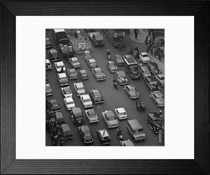 Framed Print : A view of the traffic jams in Holborn from the roof of the Daily Mirror