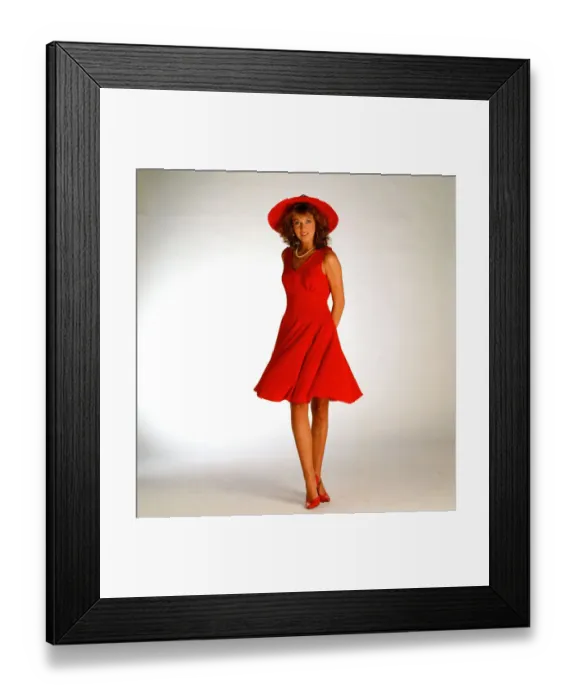 Framed Print : Kirsty Bertarelli, formerly Kirsty Roper. Pictured here on a photoshoot a day after being