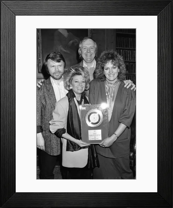 Framed Print : Tim RIce, Bjorn Ulvaeus, Barbara Dickson and Elaine Page pictured at the presentation of Framed Print : Tim RIce, Bjorn Ulvaeus, Barbara Dickson and Elaine Page pictured at the presentation of