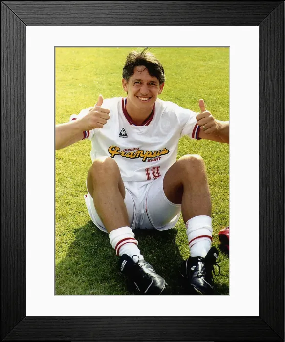 Framed Print : Footballer Gary Lineker gives the thumbs up before making his debut for Japanese team