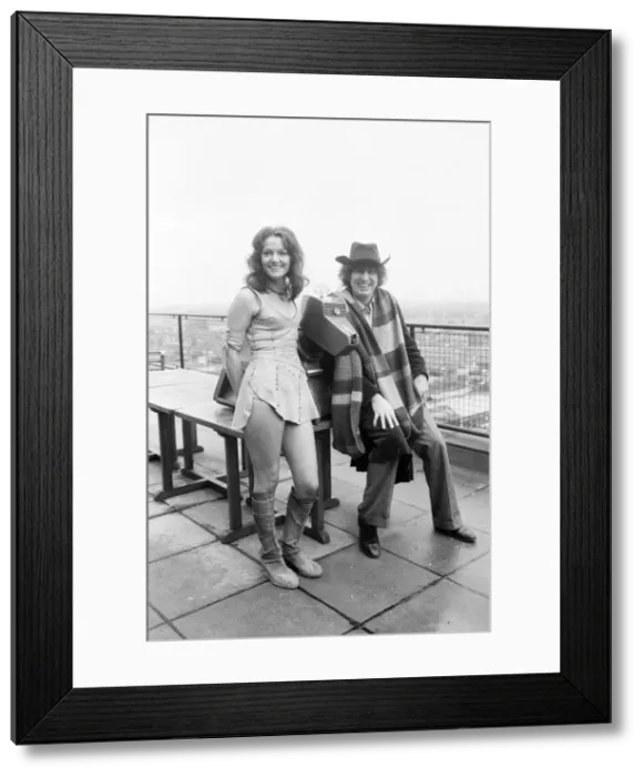 Framed Print : Doctor Who, actor Tom Baker - the 4th Doctor - pictured with assistant Leela played by