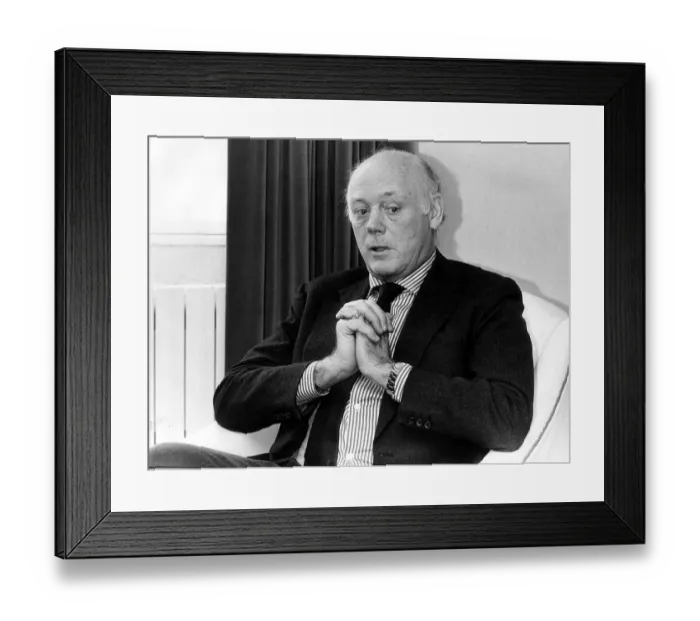 Framed Print : Lord Montagu of Beaulieu the chairman 1986 of the English Heritage Framed Print : Lord Montagu of Beaulieu the chairman 1986 of the English Heritage