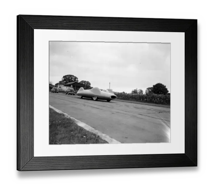 Framed Print : Donald Campbell takes Bluebird for a run at Goodwood in Sussex, 21st July 1960