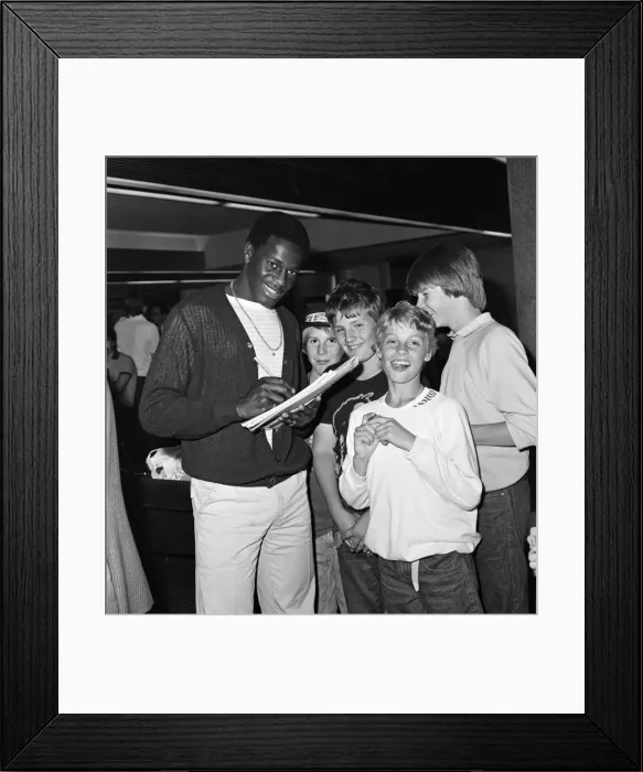 Framed Print : Nottingham Forest Football Team at London Heathrow Airport, 19th August 1981 Framed Print : Nottingham Forest Football Team at London Heathrow Airport, 19th August 1981