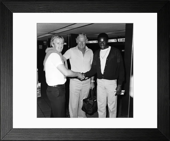 Framed Print : Nottingham Forest Football Team at London Heathrow Airport, 19th August 1981