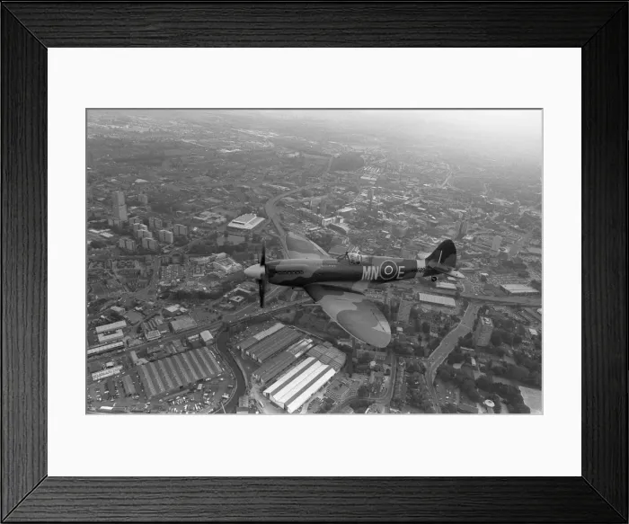 Framed Print : A thousand heads turned as the spine-tingling growl came from somewhere beyond Framed Print : A thousand heads turned as the spine-tingling growl came from somewhere beyond