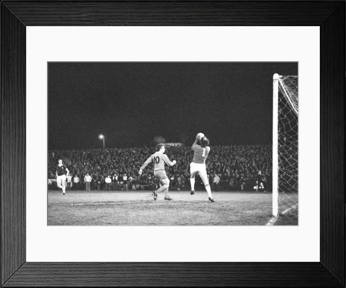Framed Print : Harlow Town v Leicester City, FA Cup match at Barrows Farm in Harlow, Essex Framed Print : Harlow Town v Leicester City, FA Cup match at Barrows Farm in Harlow, Essex