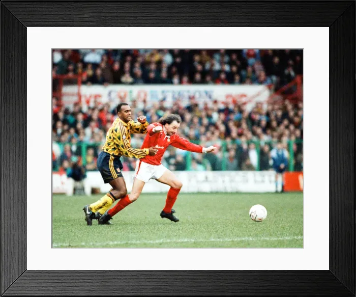 Framed Print : Wrexham v Arsenal, FA Cup match at the Racecourse Ground in Wrexham, 4th January 1992 Framed Print : Wrexham v Arsenal, FA Cup match at the Racecourse Ground in Wrexham, 4th January 1992