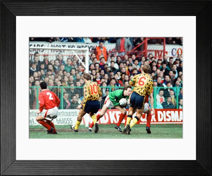 Framed Print : Wrexham v Arsenal, FA Cup match at the Racecourse Ground in Wrexham, 4th January 1992