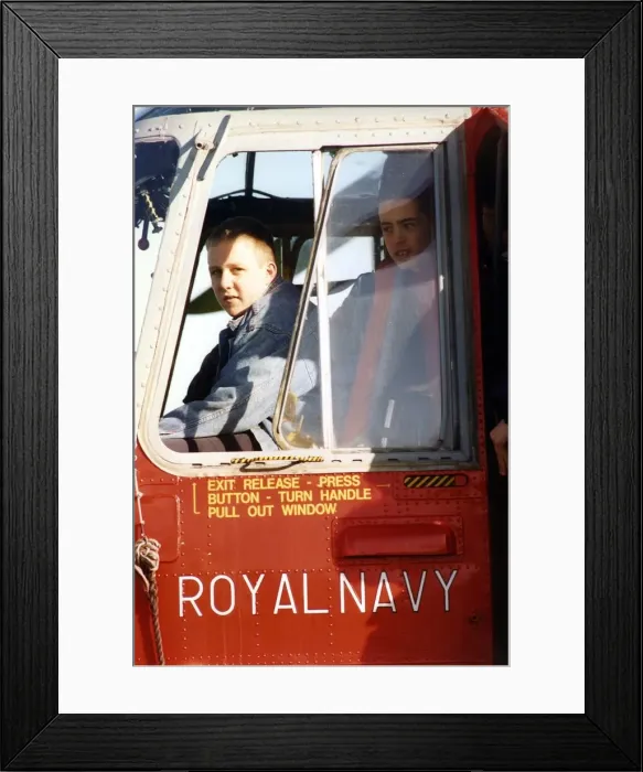 Framed Print : A Royal Navy Westland Sea King helicopter which landed at Kenton School so the crew could