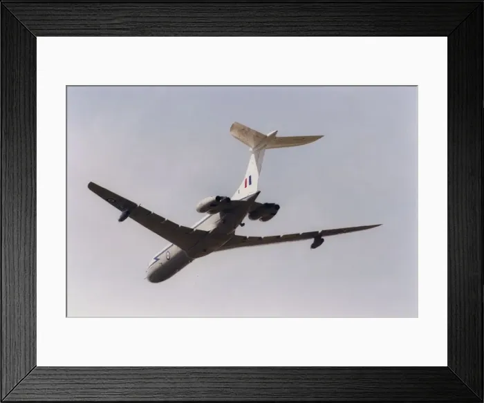 Framed Print : A RAF Vickers VC10 strategic transport aircraft. Circa: 1998 Framed Print : A RAF Vickers VC10 strategic transport aircraft. Circa: 1998