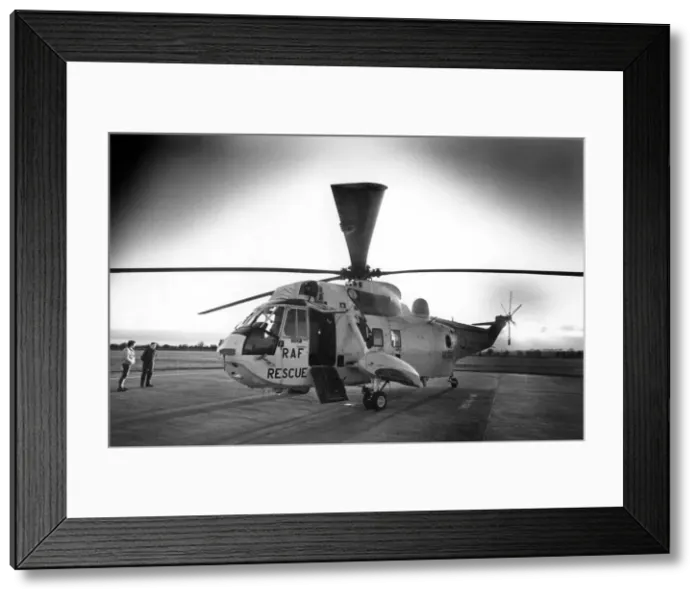 Framed Print : A RAF search and rescue Westland Sea King helicopter. Circa: 1987 Framed Print : A RAF search and rescue Westland Sea King helicopter. Circa: 1987