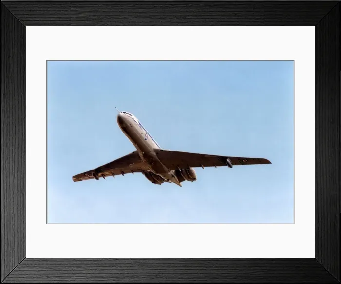 Framed Print : A RAF Vickers VC10 strategic transport aircraft. Circa: 1998 Framed Print : A RAF Vickers VC10 strategic transport aircraft. Circa: 1998