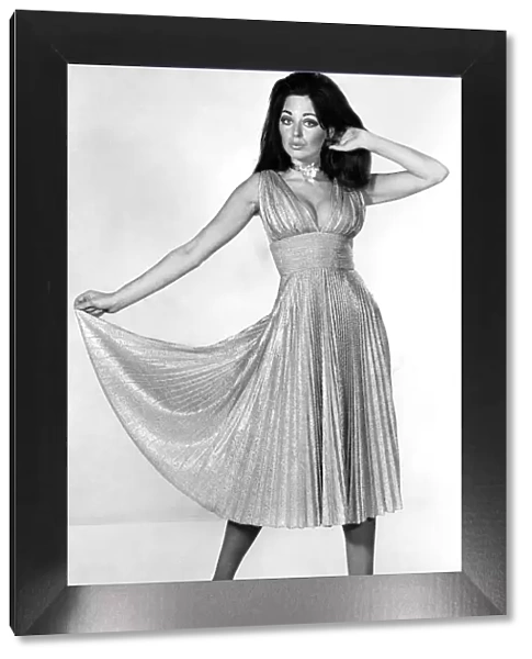 Clothing Fashion 1970: No problem here. Marnie Cahill even looks a little like Mrs