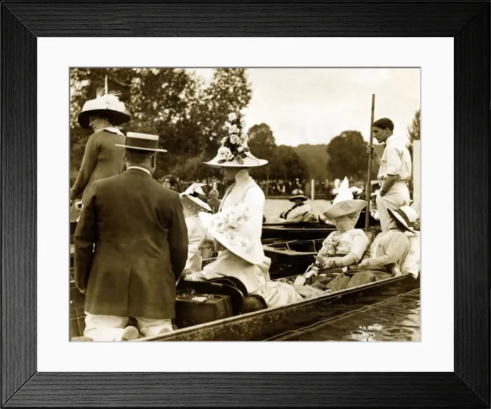 Framed Print : Edwardian Fashions Henley Regatta July 1912 Ladies watch the rowers at the regatta Framed Print : Edwardian Fashions Henley Regatta July 1912 Ladies watch the rowers at the regatta