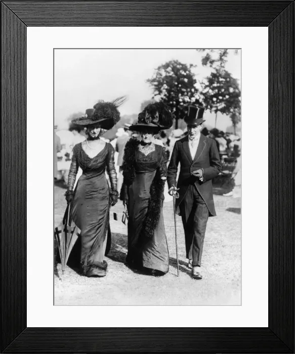 Framed Print : French Fashion at Ranelagh Gardens, London, July 1908