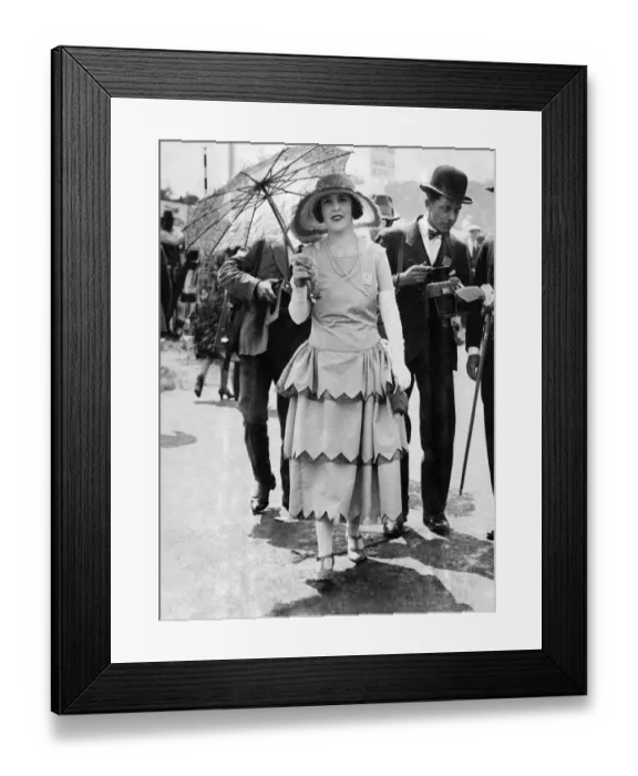 Framed Print : Ascot Fashions, Miss Ogden. June 1925 Framed Print : Ascot Fashions, Miss Ogden. June 1925