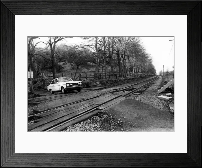 Framed Print : The level crossing at the Willows Ryton on 18th March 1981 Framed Print : The level crossing at the Willows Ryton on 18th March 1981