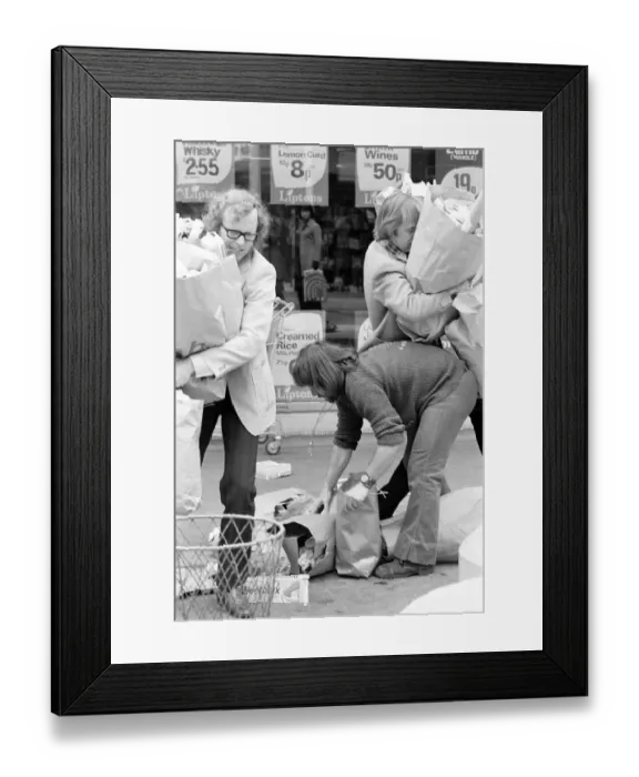 Framed Print : The Goodies, filming a sequence for new BBC programme Down to Earth Framed Print : The Goodies, filming a sequence for new BBC programme Down to Earth