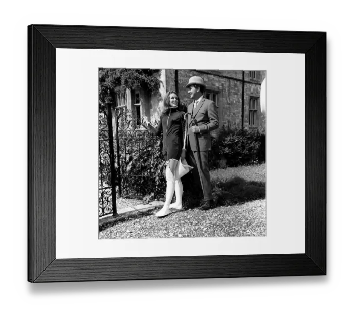 Framed Print : Diana Rigg & Patrick Macnee stars of The Avengers 1966