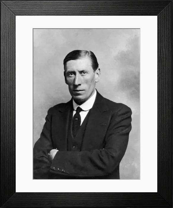 Framed Print : Daily Mirror photographer Horace Grant circa 1932 Framed Print : Daily Mirror photographer Horace Grant circa 1932