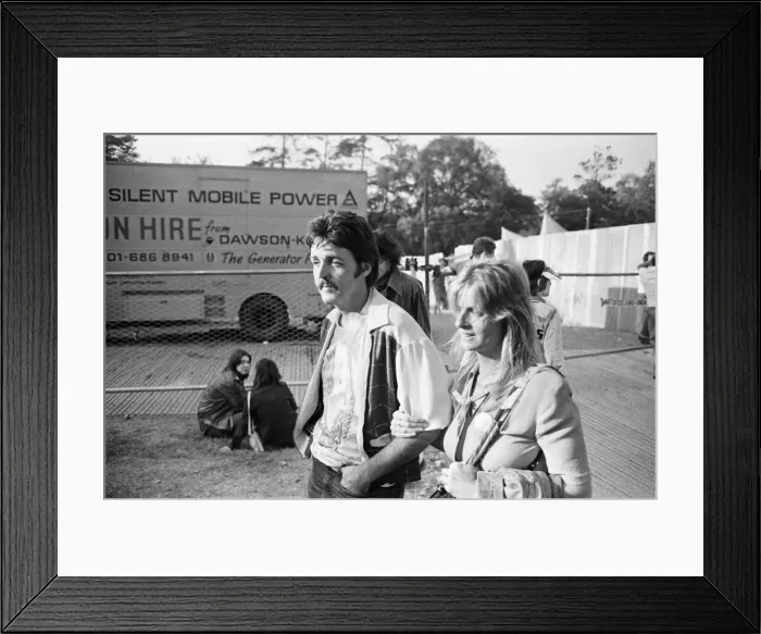 Framed Print : Paul and Linda McCartney at the Rolling Stones concert at Knebworth House in Framed Print : Paul and Linda McCartney at the Rolling Stones concert at Knebworth House in