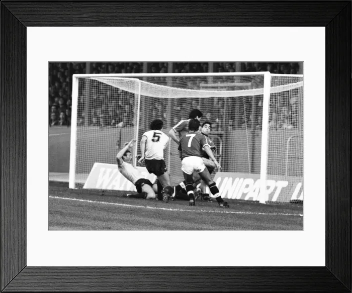 Framed Print : English League Division One match at The Manor Ground. Oxford United 2 v Manchester Framed Print : English League Division One match at The Manor Ground. Oxford United 2 v Manchester