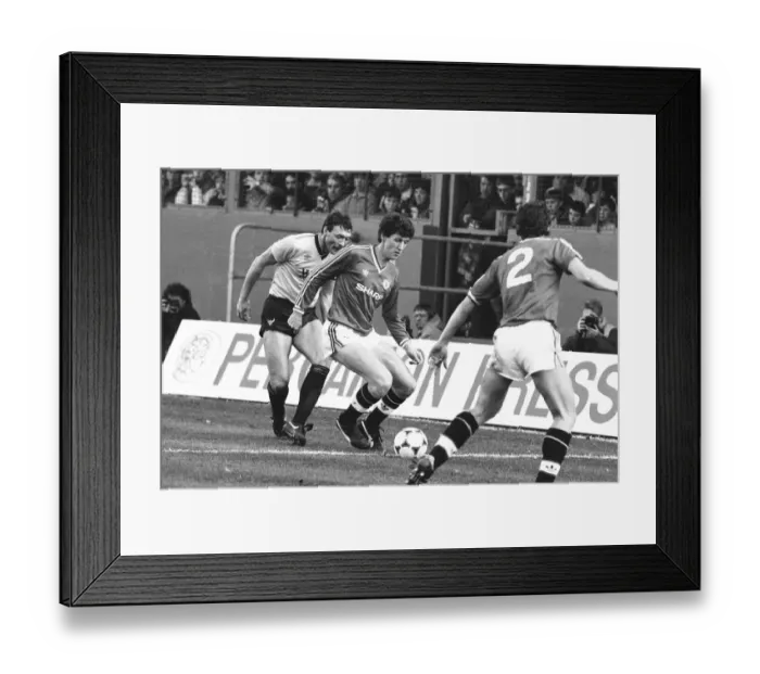 Framed Print : English League Division One match at The Manor Ground. Oxford United 2 v Manchester Framed Print : English League Division One match at The Manor Ground. Oxford United 2 v Manchester