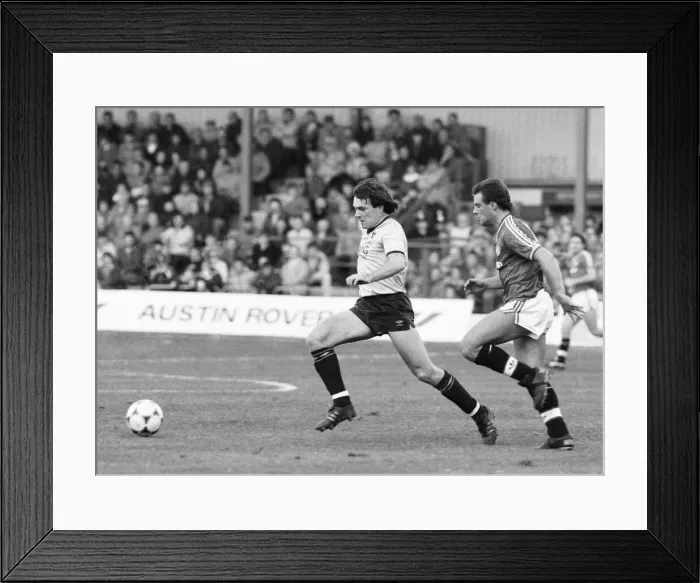 Framed Print : English League Division One match at The Manor Ground. Oxford United 2 v Manchester Framed Print : English League Division One match at The Manor Ground. Oxford United 2 v Manchester