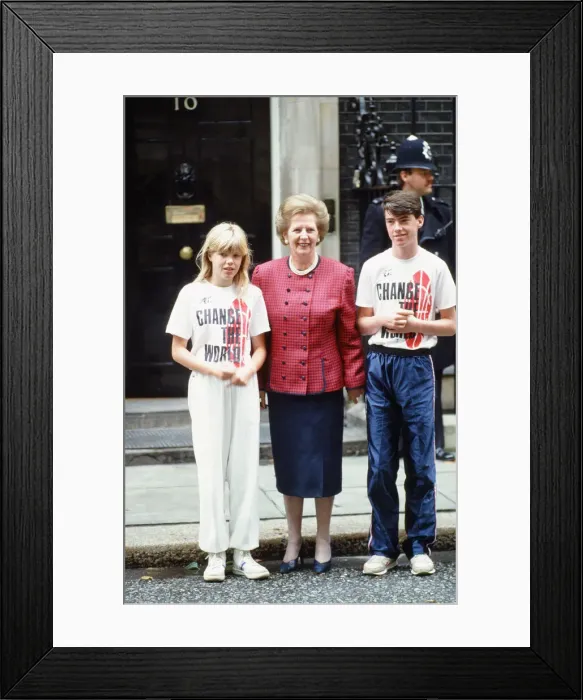 Framed Print : Margaret Thatcher PM, photocall with fund raisers Melanie Pickersgill and James Murphy Framed Print : Margaret Thatcher PM, photocall with fund raisers Melanie Pickersgill and James Murphy