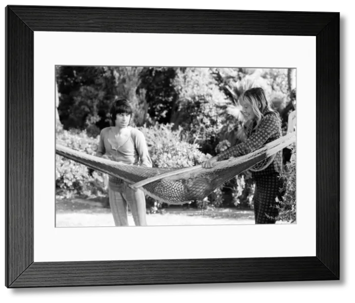 Framed Print : Keith Richard & Anita Pallenberg with their son Marlon at his home Framed Print : Keith Richard & Anita Pallenberg with their son Marlon at his home