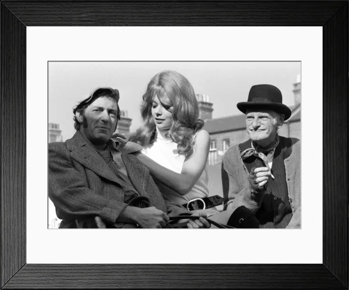 Framed Print : Steptoe and Son photocall to announce that a new feature film of the successful comedy Framed Print : Steptoe and Son photocall to announce that a new feature film of the successful comedy