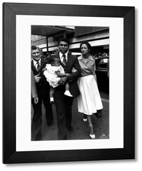Framed Print : Muhammad Alis visit to the North East of England in July, 1977 Framed Print : Muhammad Alis visit to the North East of England in July, 1977