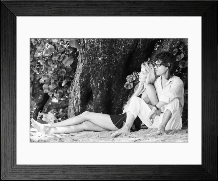 Framed Print : Mick Jagger and Jerry Hall seen here relaxing on a beach at Gibbs Bay in Barbados Framed Print : Mick Jagger and Jerry Hall seen here relaxing on a beach at Gibbs Bay in Barbados