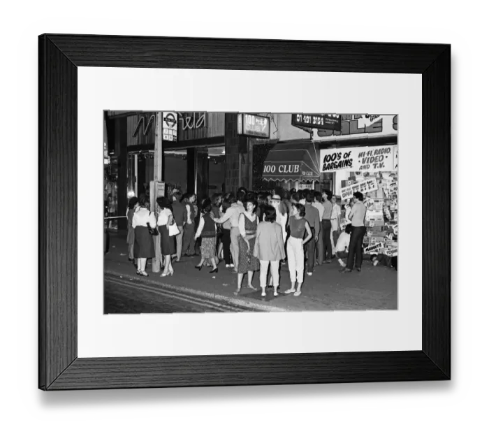 Framed Print : Fans gather outside the 100 club in Oxford Street, London, England Framed Print : Fans gather outside the 100 club in Oxford Street, London, England