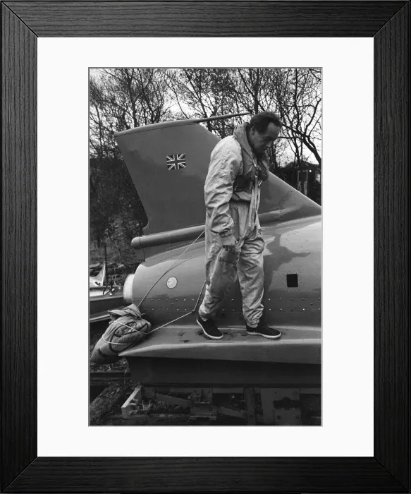 Framed Print : Donald Campbell & Bluebird K7 at Coniston Water, Friday 4th November 1966 Framed Print : Donald Campbell & Bluebird K7 at Coniston Water, Friday 4th November 1966
