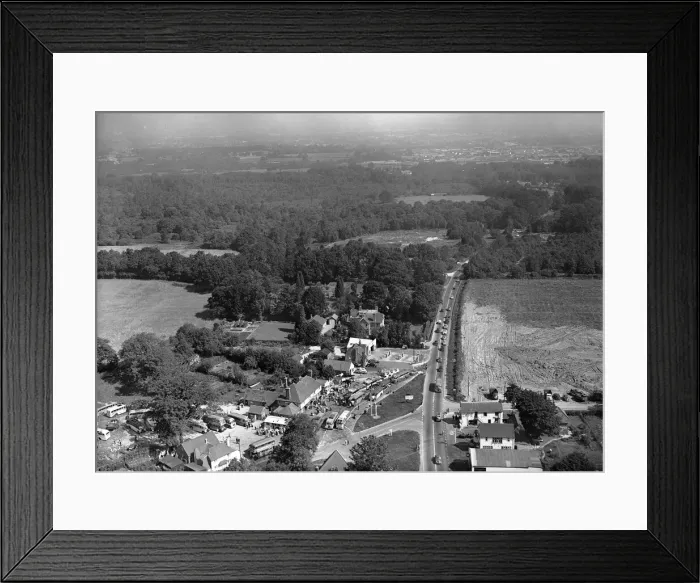 Framed Print : Road Traffic heading towards Brighton Front, East Sussex, 4th August 1957 Framed Print : Road Traffic heading towards Brighton Front, East Sussex, 4th August 1957