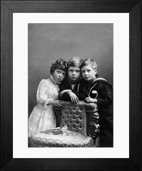 Framed Print : Prince of Wales with Prince Albert and Princess Mary pose for a portrait