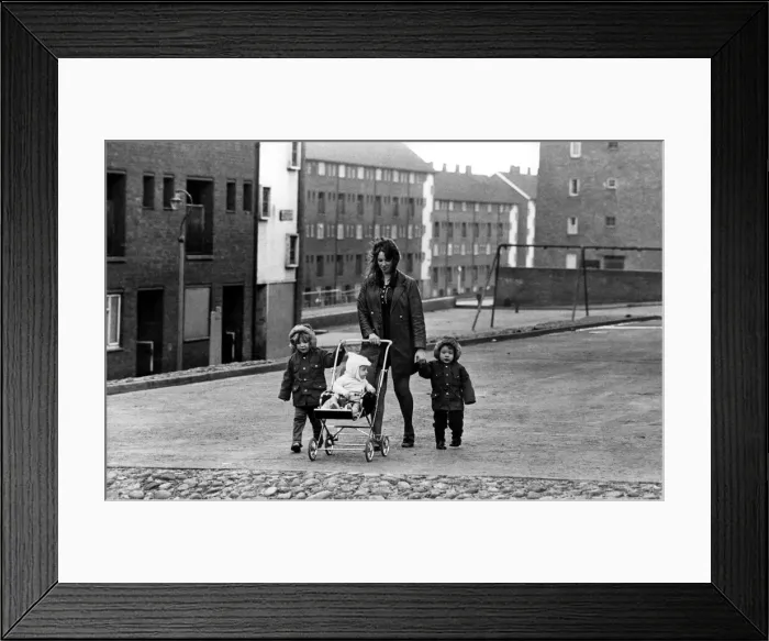 Framed Print : The Noble Street flats Housing Estate in Scotswood, Newcastle Framed Print : The Noble Street flats Housing Estate in Scotswood, Newcastle