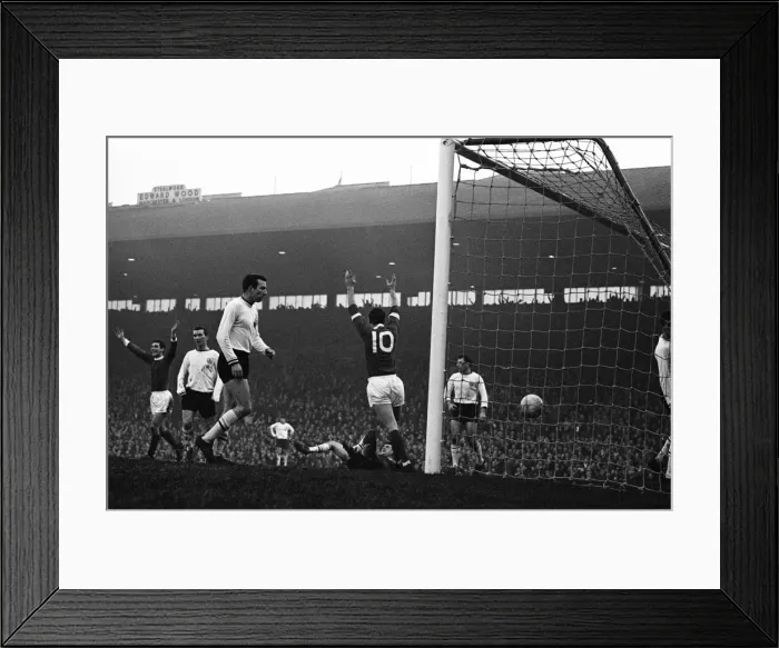 Framed Print : Manchester United players celebrate after George Best (extreme left Framed Print : Manchester United players celebrate after George Best (extreme left