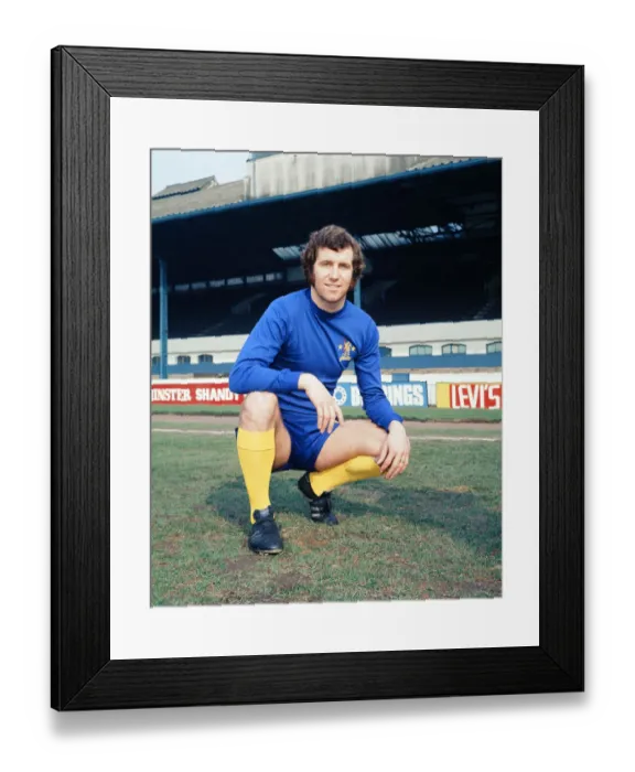 Framed Print : Chelsea footballer Peter Osgood poses during a photocall. February 1972 Framed Print : Chelsea footballer Peter Osgood poses during a photocall. February 1972