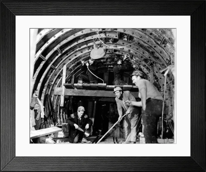 Framed Print : The Tyne Tunnel, runs under the River Tyne from Howdon in North Tyneside to Jarrow in
