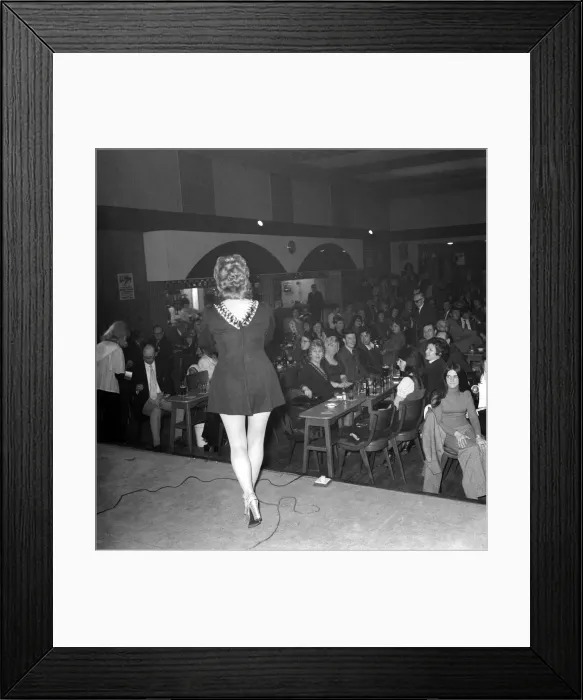 Framed Print : The Sunday Sun Jack Of Clubs Roadshow on 28th March 1974 at the Thomas Wilson Club Framed Print : The Sunday Sun Jack Of Clubs Roadshow on 28th March 1974 at the Thomas Wilson Club