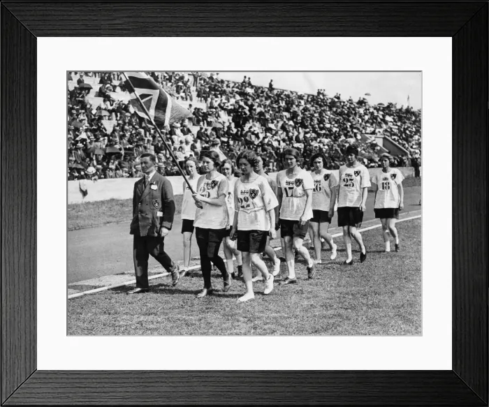 Framed Print : The victorious British team parade the Union Jack flag around Pershing Stadium in Paris Framed Print : The victorious British team parade the Union Jack flag around Pershing Stadium in Paris