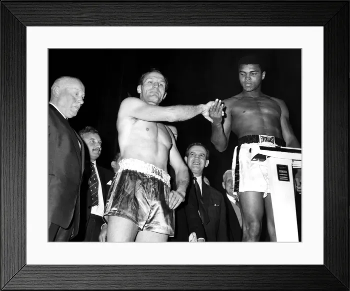 Framed Print : Cassius Clay ( Muhammad Ali ), World Heavyweight Champion and challenger Framed Print : Cassius Clay ( Muhammad Ali ), World Heavyweight Champion and challenger