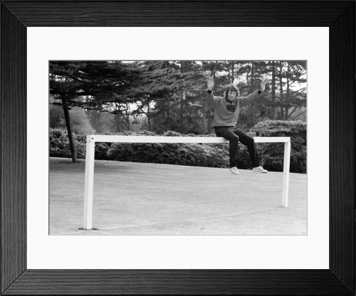 Framed Print : Southampton FC Players, pictured during training session ahead of FA Cup Final Framed Print : Southampton FC Players, pictured during training session ahead of FA Cup Final