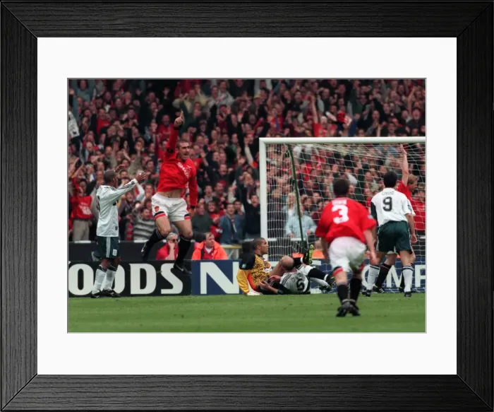 Framed Print : FA Cup Final at Wembley Stadium. Manchester United 1 v Liverpool 0